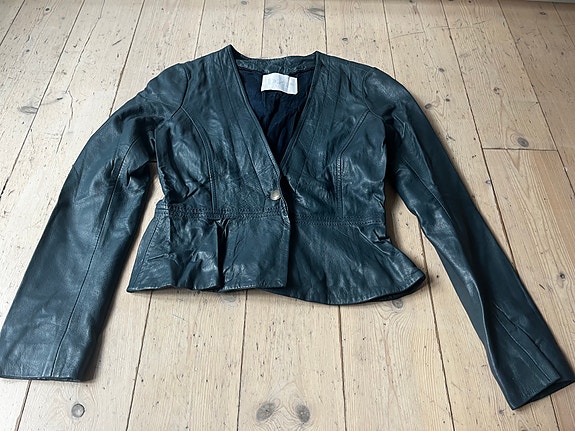 Product image 1 of 9