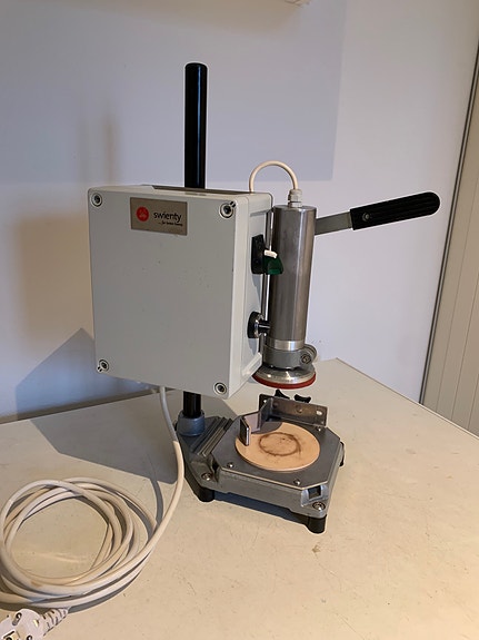 Product image 1 of 4