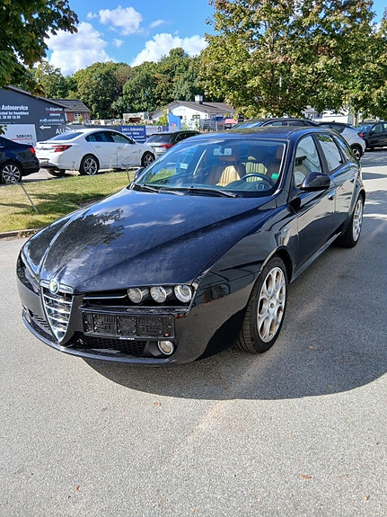Alfa Romeo 159