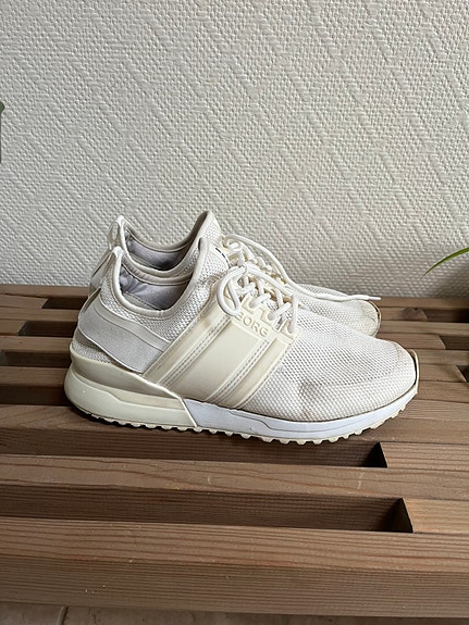 Product image 1 of 6