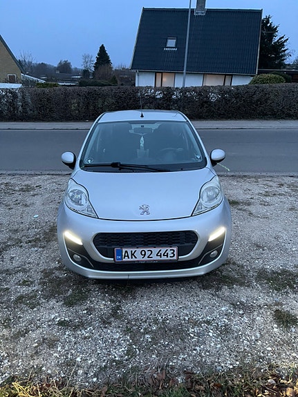 Product image 1 of 7