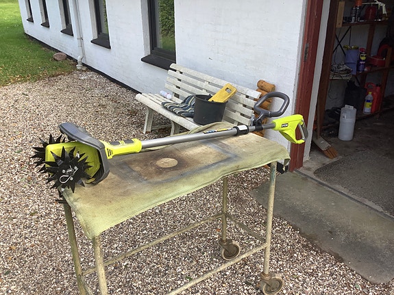 Product image 1 of 3