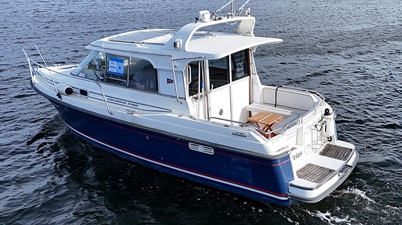 Sirius - Nimbus 280 Coupe