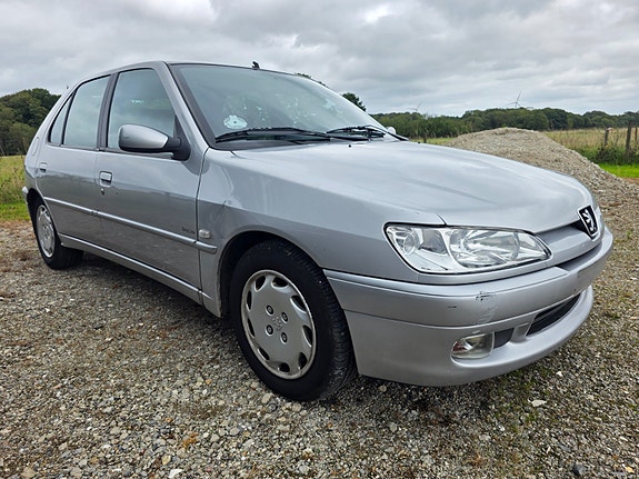 Peugeot 306
