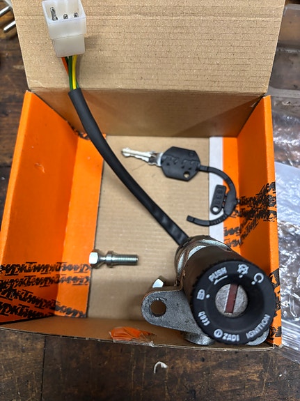 Product image 1 of 2