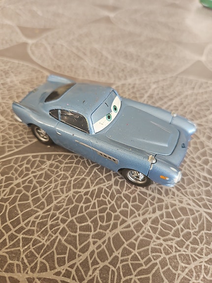 Product image 1 of 2