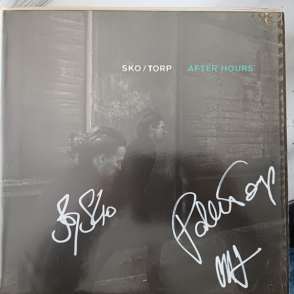 Product image 1 of 2