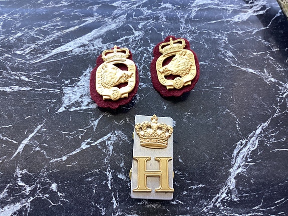 Product image 1 of 2