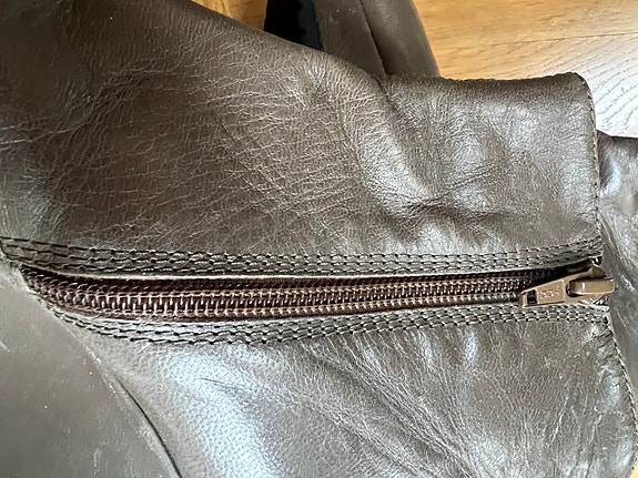 Product image 11 of 17