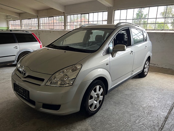 Toyota Corolla Sportsvan 2006 photo 2