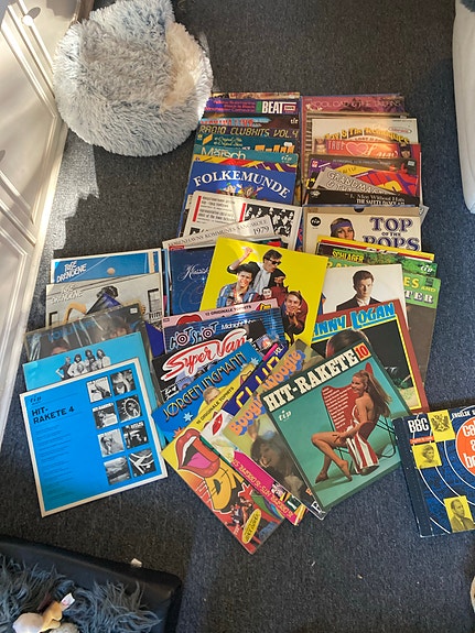 Product image 1 of 2