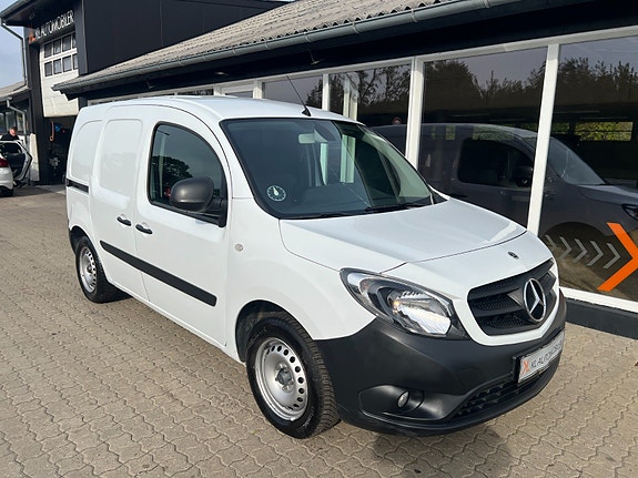 Mercedes Citan 109