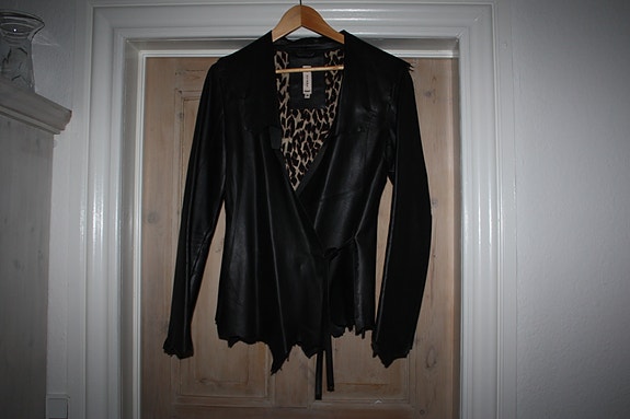 Product image 1 of 7