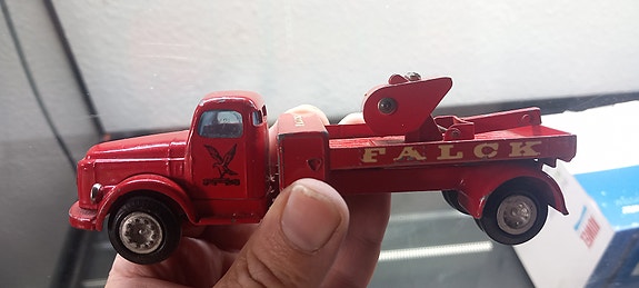 Product image 2 of 9