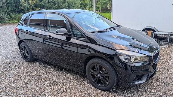 BMW 225i til salg hos Nabilli