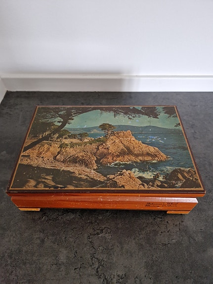 Product image 1 of 6