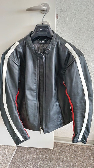 Product image 1 of 9