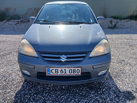 Suzuki Liana