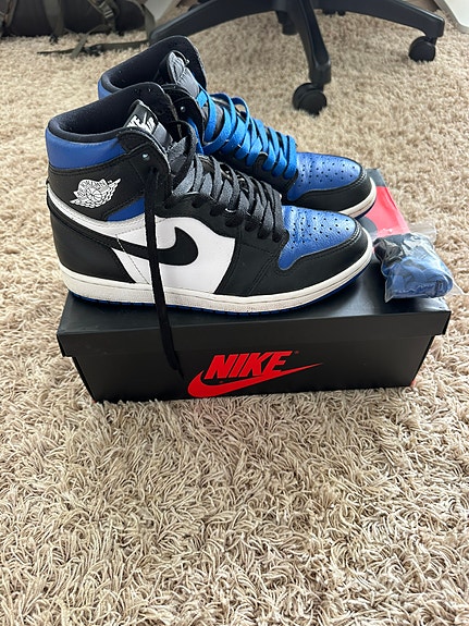 Product image 1 of 3