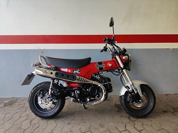 Honda ST 125 Dax
