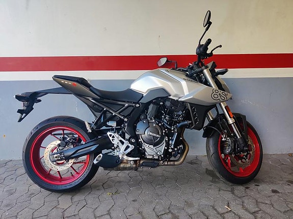 Suzuki GSX-8S