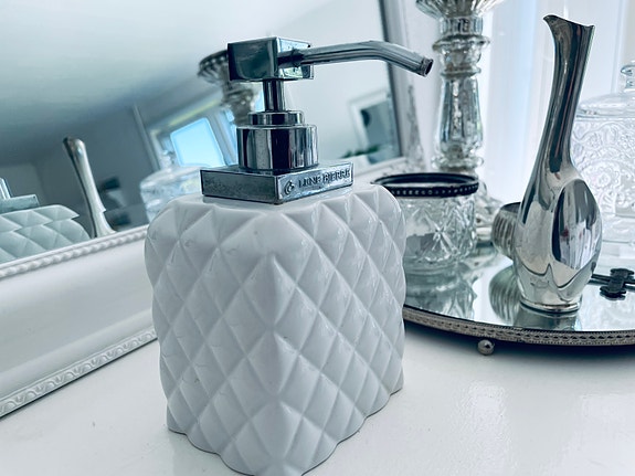 Product image 16 of 22
