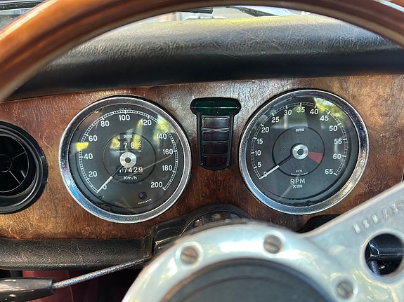 Jaguar Xj6 1970 photo 4