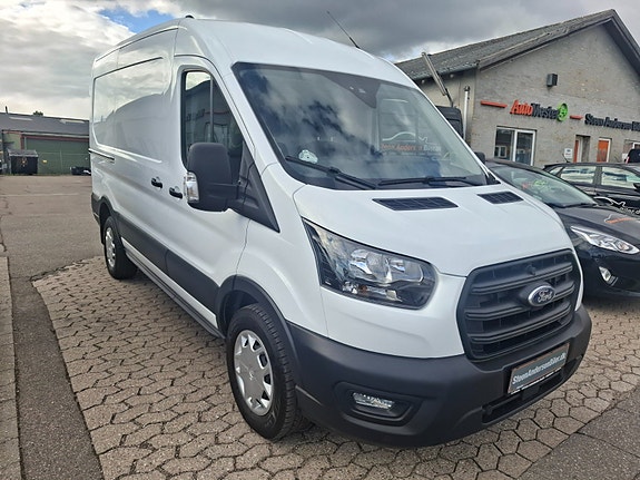 Ford Transit 350 L2 Van