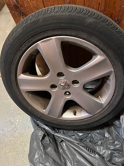 Product image 1 of 3