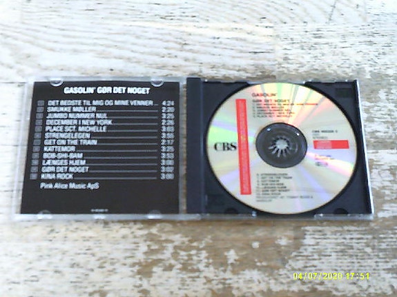 Product image 3 of 3