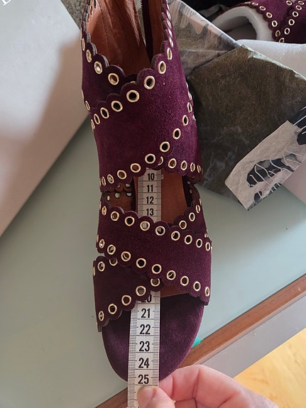 Product image 10 of 17