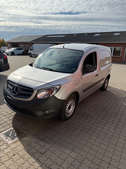 Mercedes Citan 109