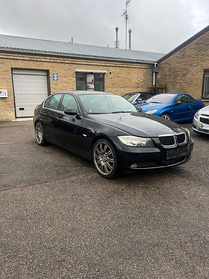 BMW 320i