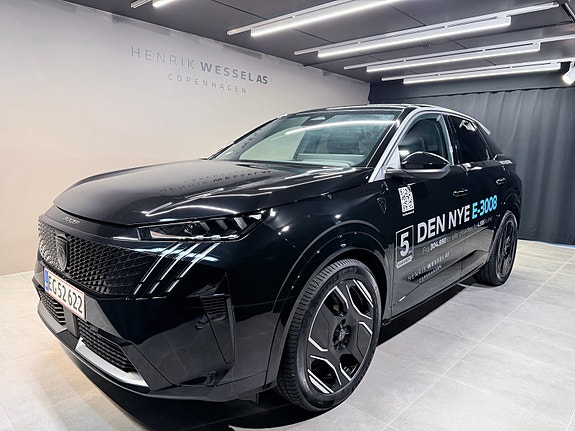 Peugeot e-3008