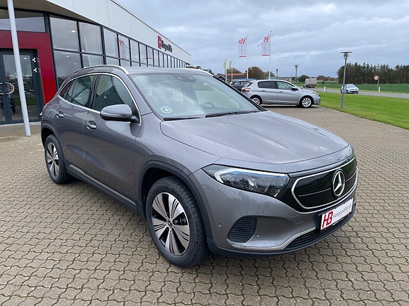 Mercedes EQA250
