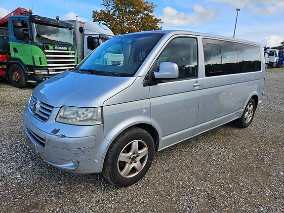 VW Caravelle