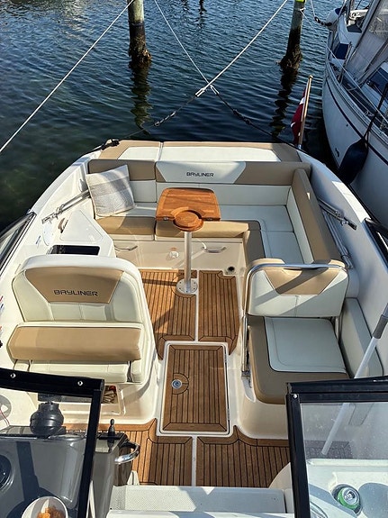 Bayliner 742 R Cuddy