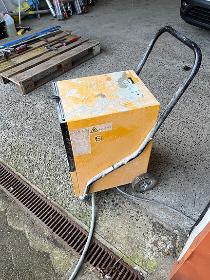 Product image 1 of 4