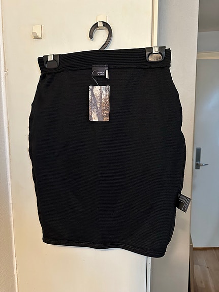 Product image 1 of 7