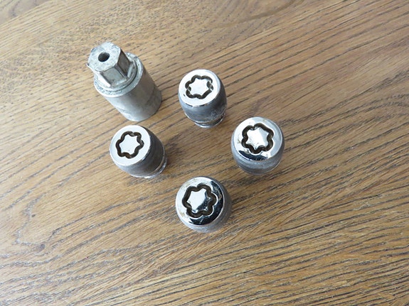 Product image 2 of 2