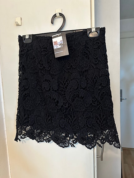 Product image 1 of 7