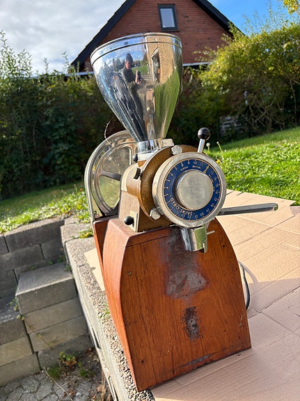 Product image 1 of 4