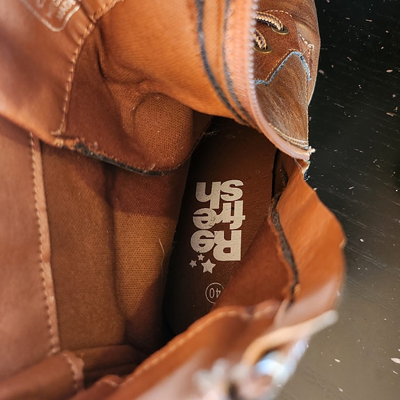 Product image 32 of 36