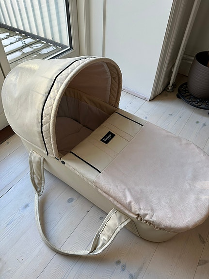 Product image 1 of 9