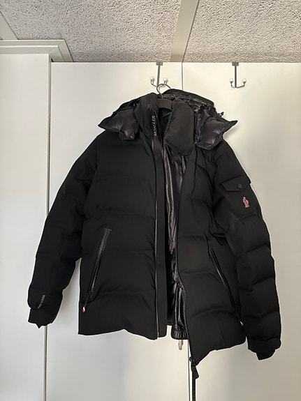 Moncler vinterjakke Til salg DBA