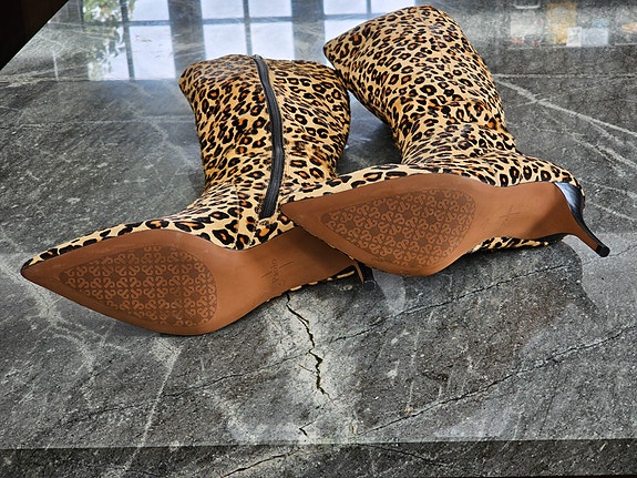 Product image 8 of 12