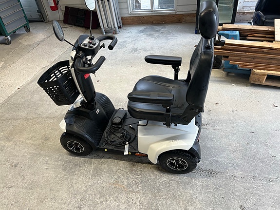 Product image 1 of 6