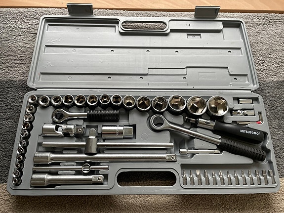 Product image 1 of 2