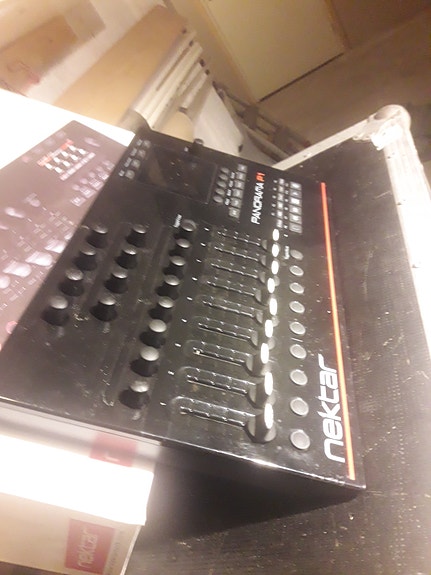 Product image 1 of 2