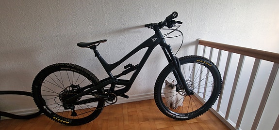 Product image 1 of 10